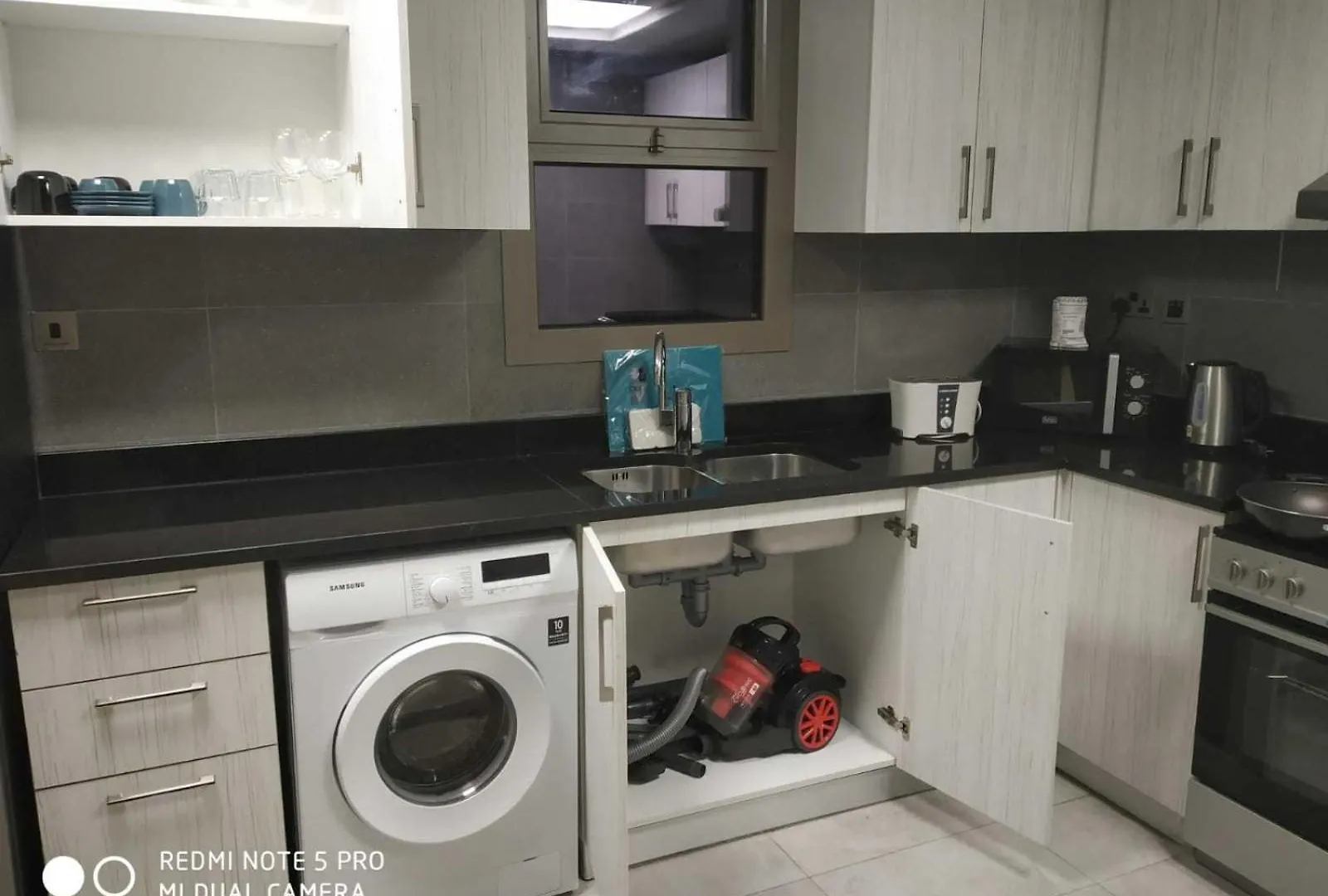 דירה אבו דאבי Oyo Home 1382 Spacious 1 Bhk With Balcony