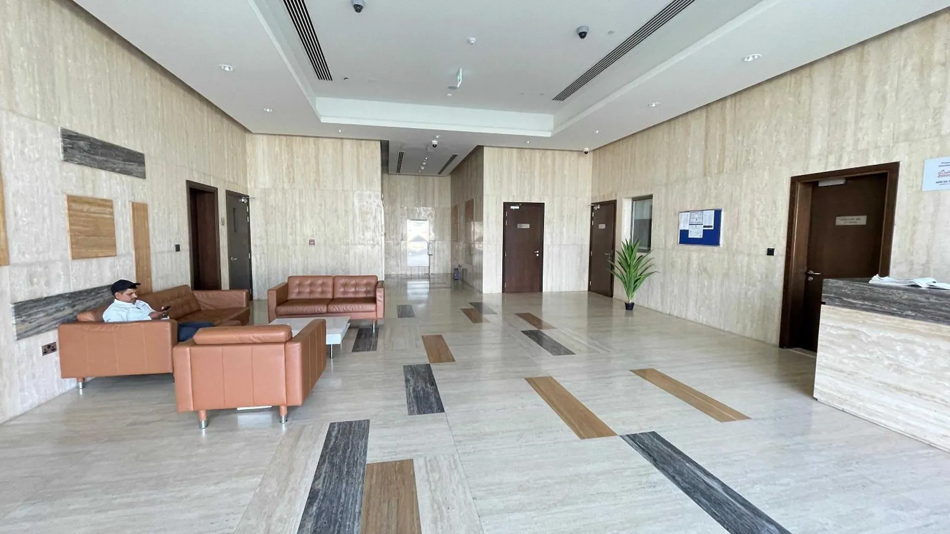 Διαμέρισμα Oyo Home 1382 Spacious 1 Bhk With Balcony Αμπού Ντάμπι
